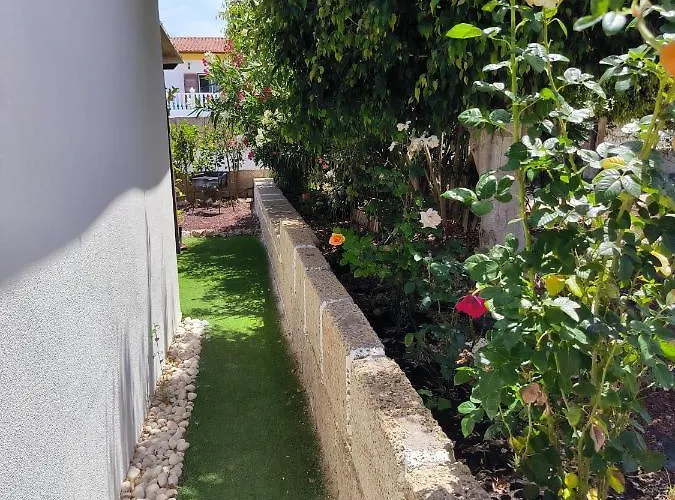 Daita 1 * غراناديا دي أبونا